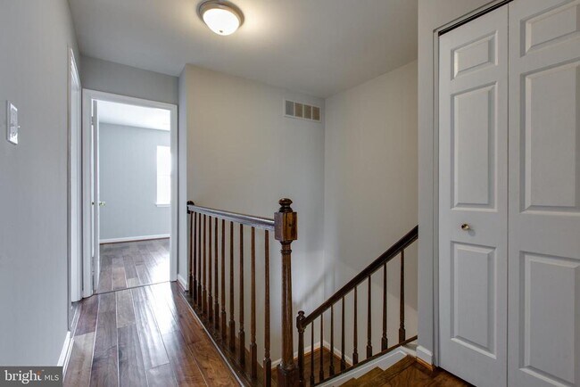 Building Photo - 3570 Lowlen Ct