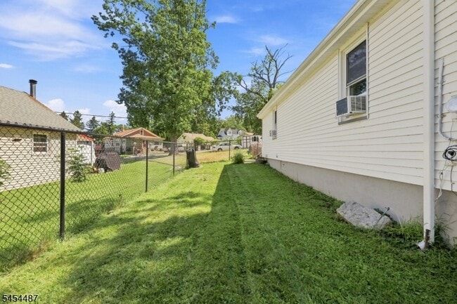 Building Photo - 14 N Glen Ave