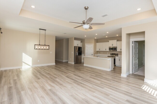 Building Photo - 1938 Westhill Dr