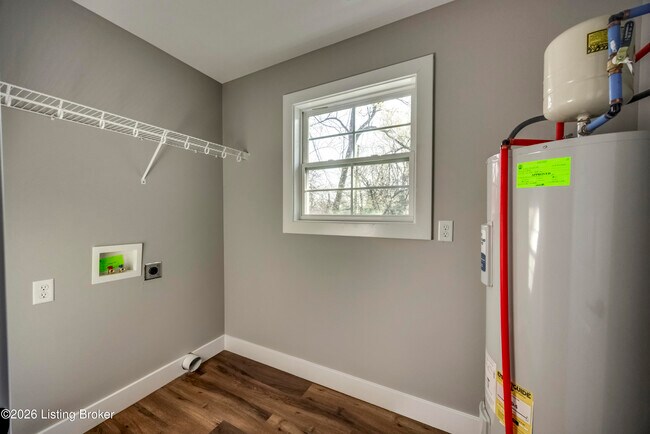 Building Photo - 114 N Elm Grove Ave
