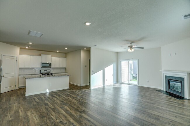 Building Photo - NEW CONSTRUCTION - 5 BDRMS, 3 BTHS, JOHNSON CITY