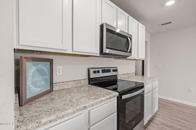 Building Photo - 6416 Bellavia Ln
