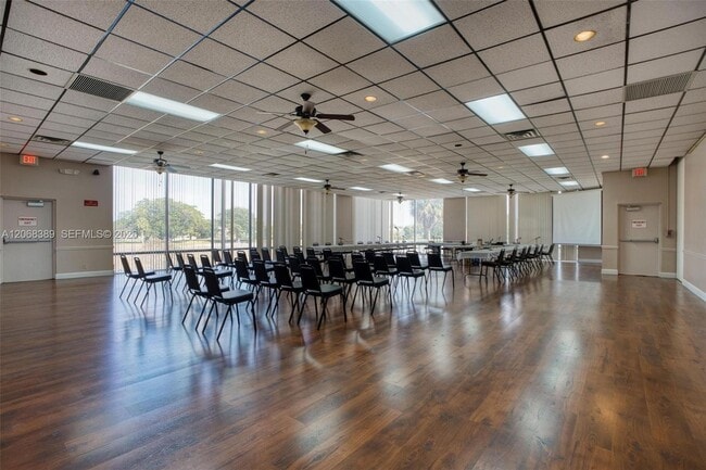 Building Photo - 3671 Environ Blvd