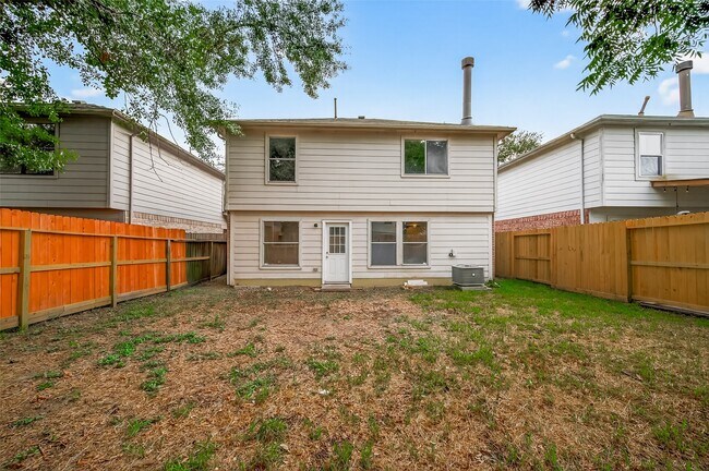 Building Photo - 16318 N Glade Dr