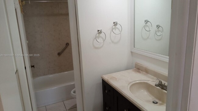 Building Photo - 10801 SW 109th Ct