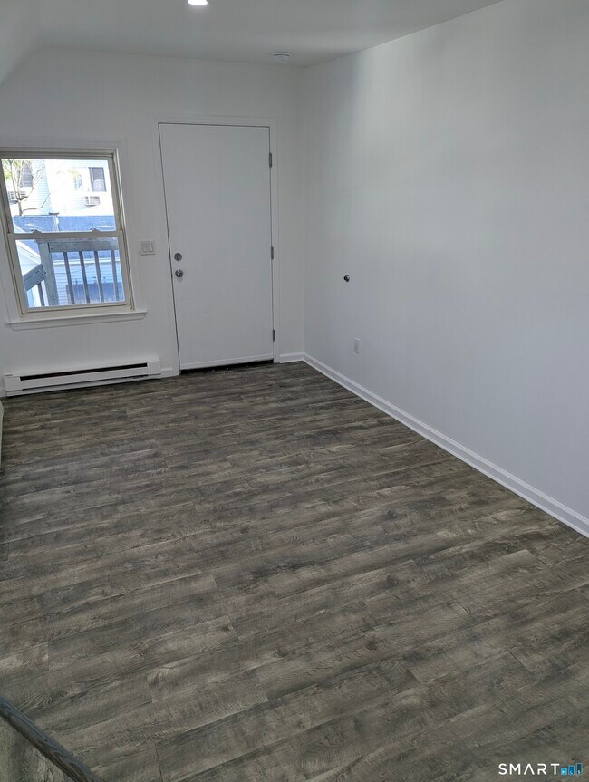 Building Photo - 19 Piave St