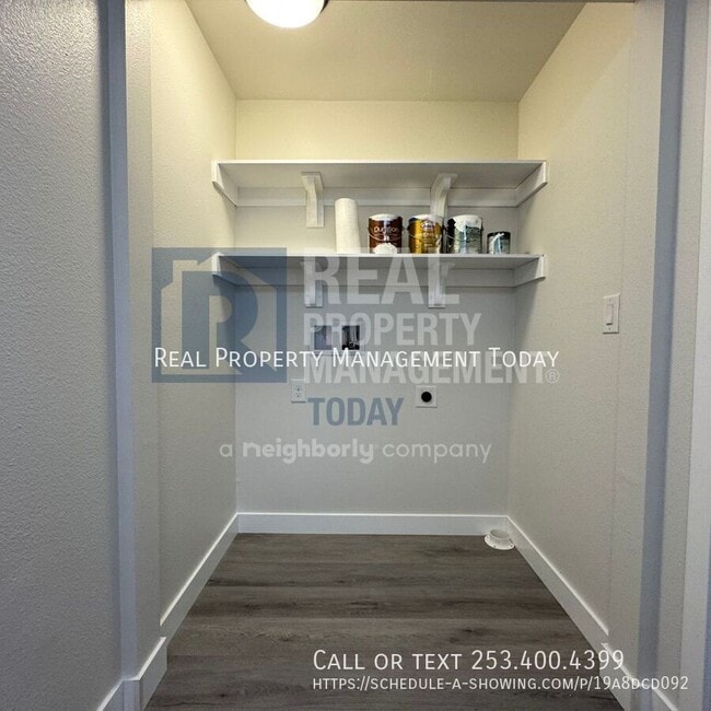 Building Photo - 1202 S 54th St