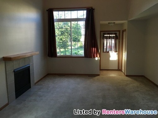 Building Photo - 2457 Yellowstone Dr