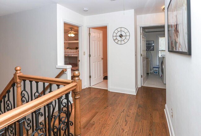 Building Photo - 9900 Barston Ct