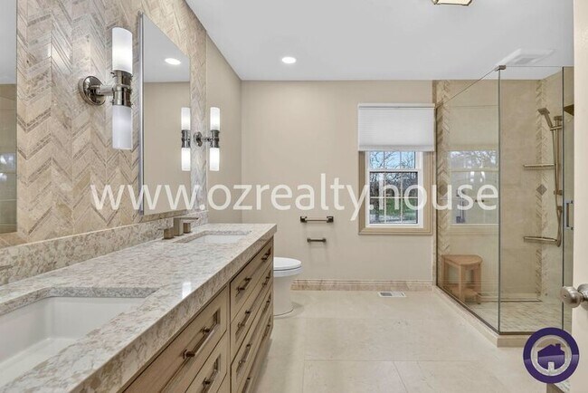 Building Photo - 25101 W River Rd