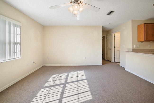 Building Photo - 537 Paulling Dr