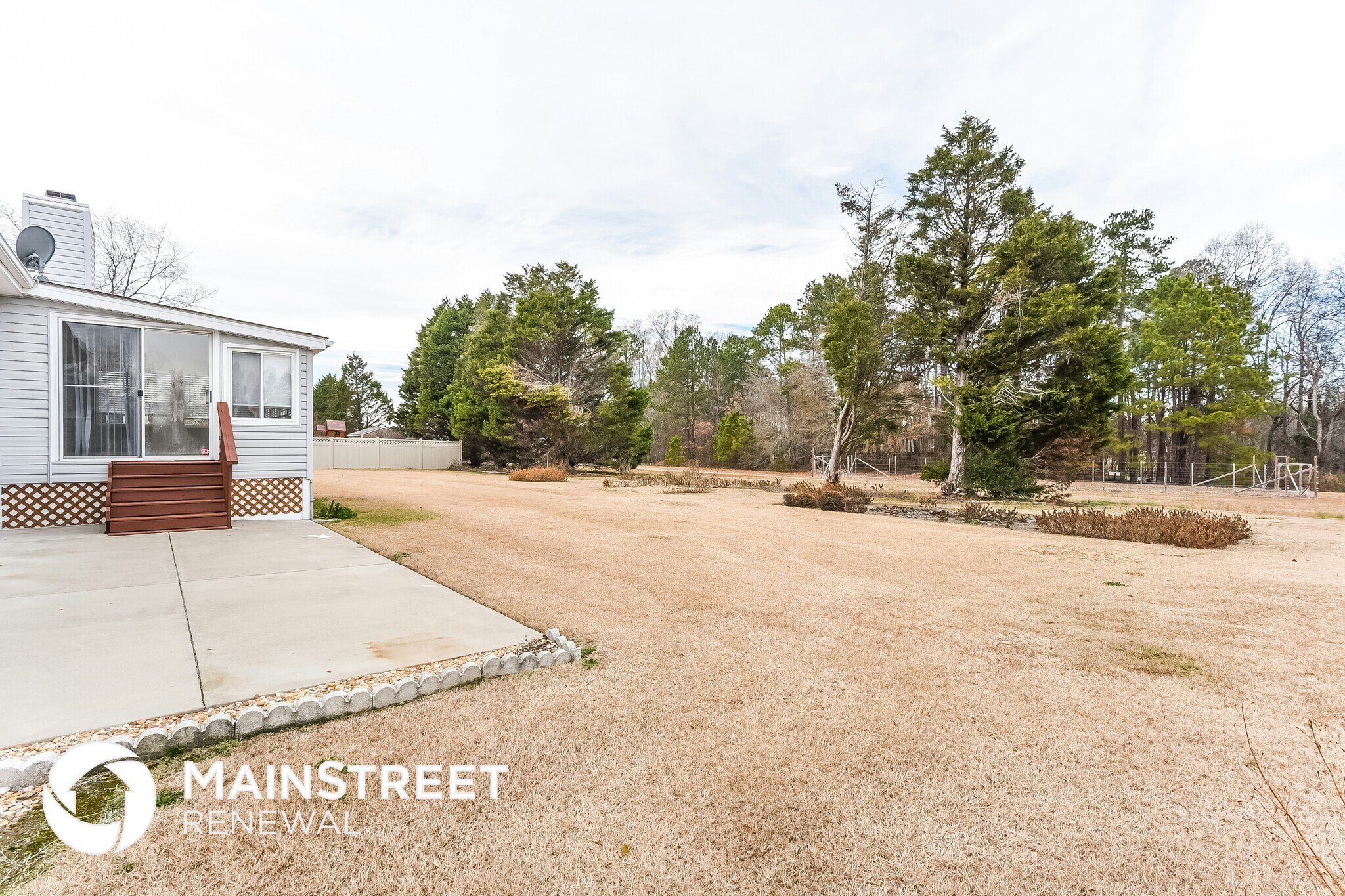 Building Photo - 114 Twin Oak Dr