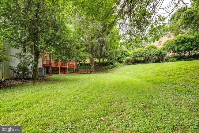 Building Photo - 1501 Walden Dr