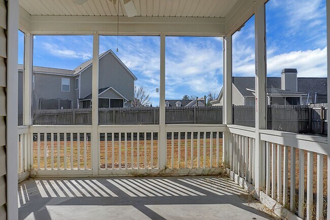 Building Photo - Cozy Comfort & Convenience: Your New 3 BR,...