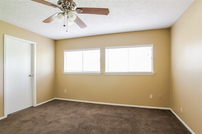 Building Photo - 8510 Cookwood Dr