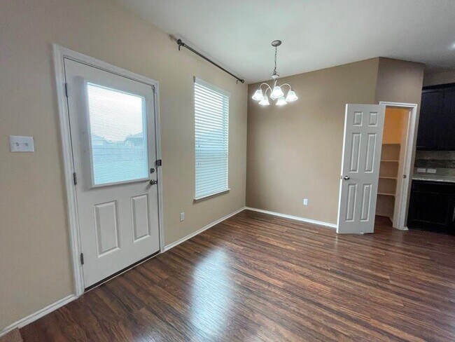 Building Photo - 602 Moonwalker Trail