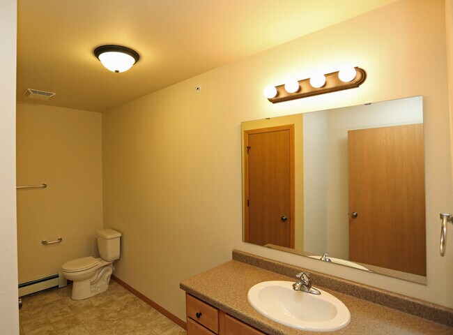 Building Photo - Countryside Estates