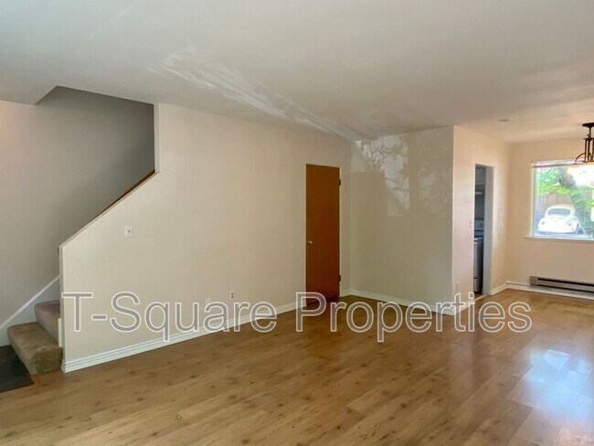 Building Photo - 4883 Terrace Dr NE