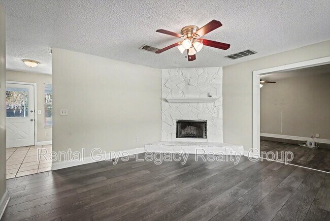 Building Photo - 2120 Blair Rd