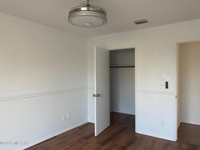 Building Photo - 5028 W Hurston Dr