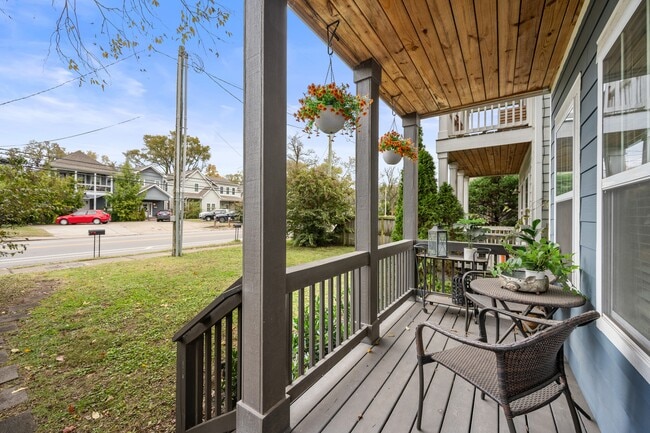 Building Photo - 1126A Cahal Ave