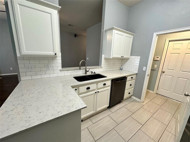 Building Photo - 6020 SE 86th St