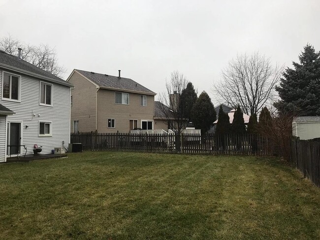 Building Photo - 110 Filbert Dr