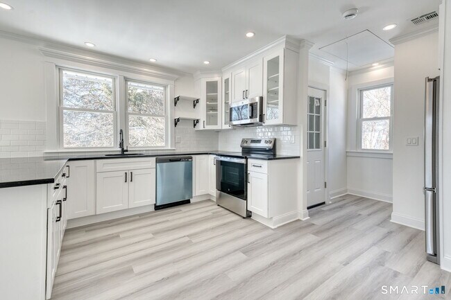 Building Photo - 44 Wallace Row