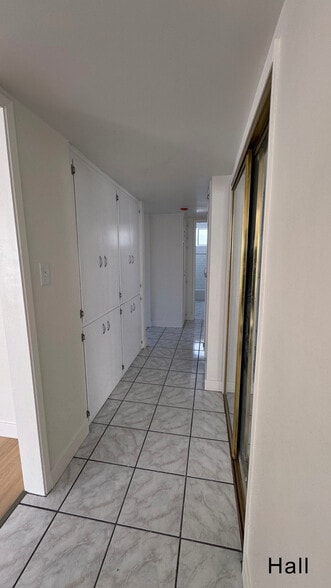 Hall - 716 Glenway Dr