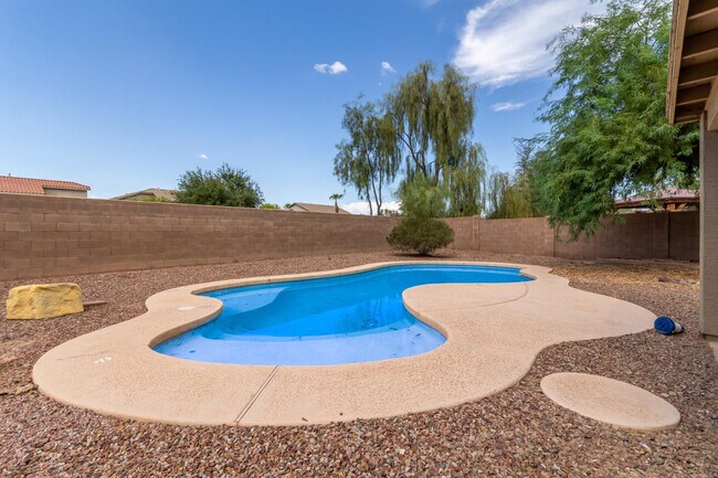 Building Photo - 42556 W Anne Ln