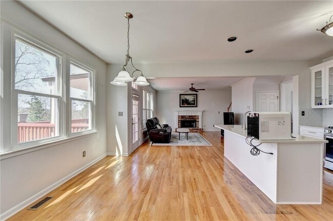 Building Photo - 3820 Ansley Park Dr NE