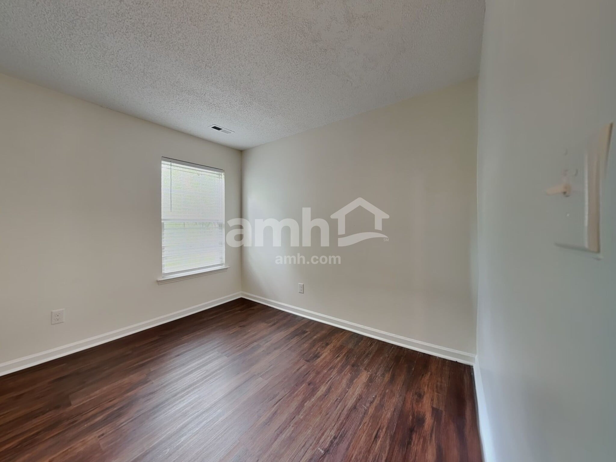Building Photo - 4705 Silverdene St