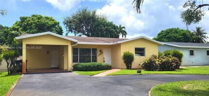Building Photo - 1444 SW 32nd Ct