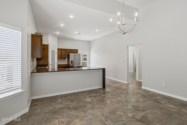 Building Photo - 928 Keenland Ave