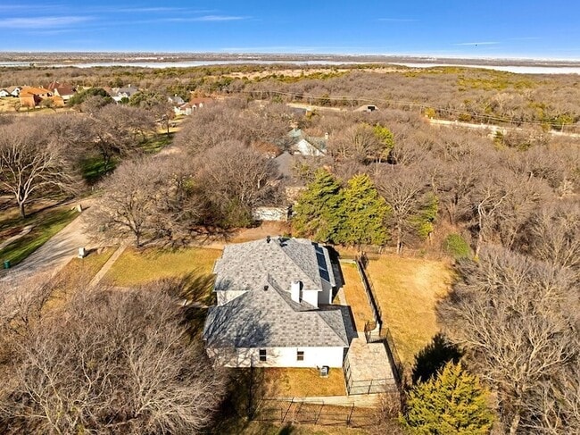 Building Photo - 324 Rolling Oaks Ridge