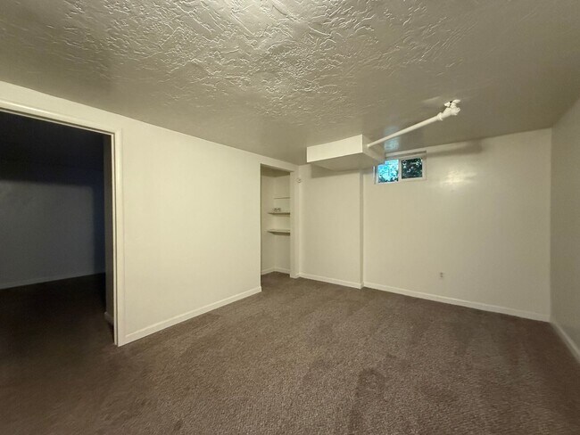 Building Photo - Scenic Home in the Heart of Ogden