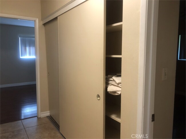 Building Photo - 746 Scripps Dr