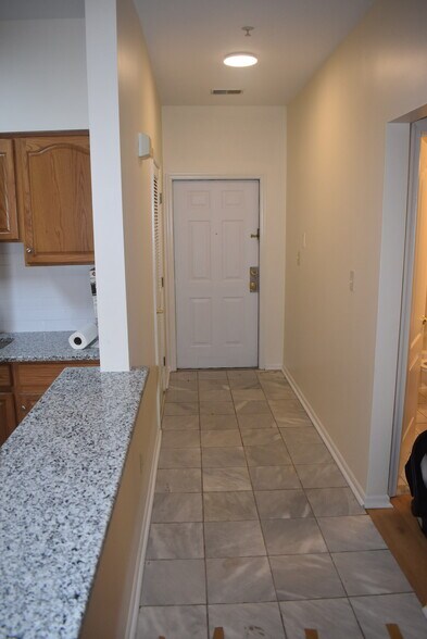 Building Photo - 815 Dominick Ct