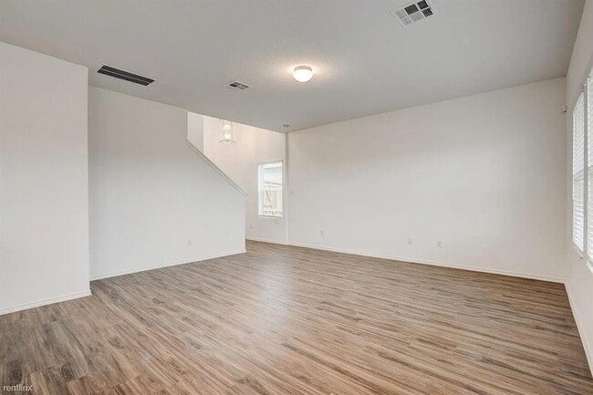 Building Photo - 209 Majestic Cedar Dr