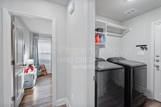 Building Photo - 1707 Aleia Cv