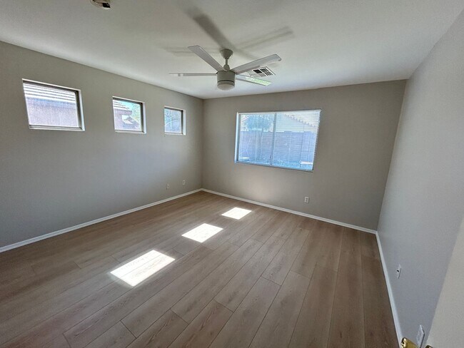 Building Photo - Spacious 3Bd 2 Ba Home In Litchfield Park ...