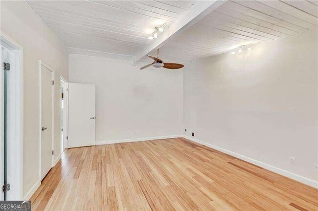 Building Photo - 3121 Lynnray Dr