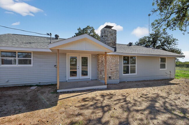 Building Photo - 670 Woodland Acres Dr