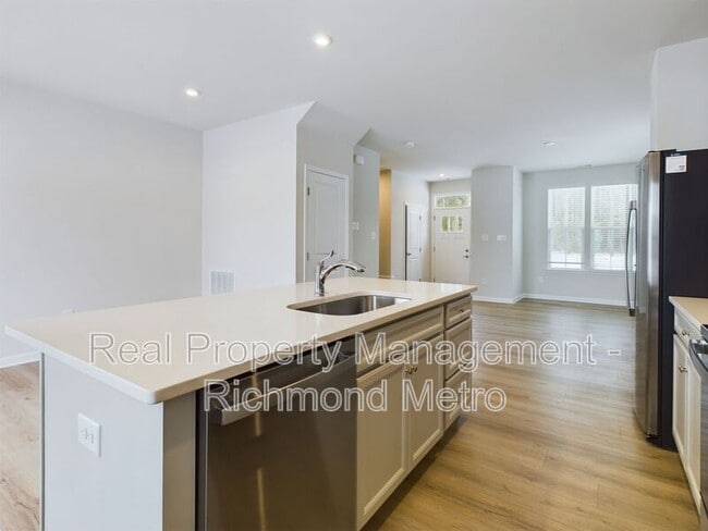 Building Photo - 2031 Turtle Pkwy