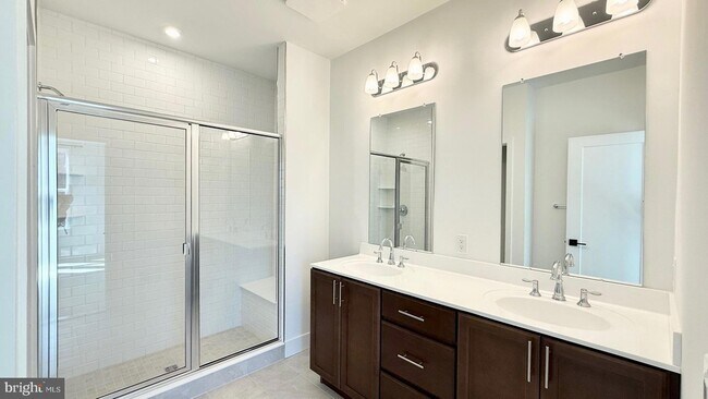 Building Photo - 18104 Donatello Dr