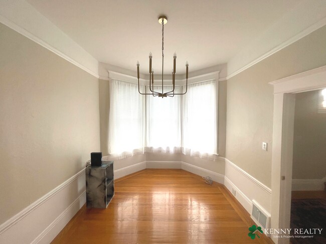 Building Photo - Spacious 4BR/2BA in Mission Terrace – San Francisco