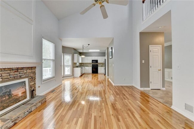 Building Photo - 2455 Kirkstone Dr