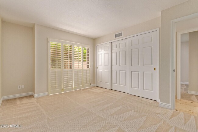 Building Photo - 5443 N 25th St