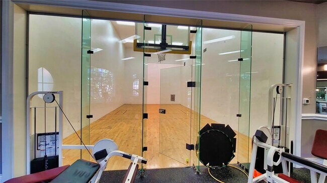 Building Photo - 4102 Central Sarasota Pkwy