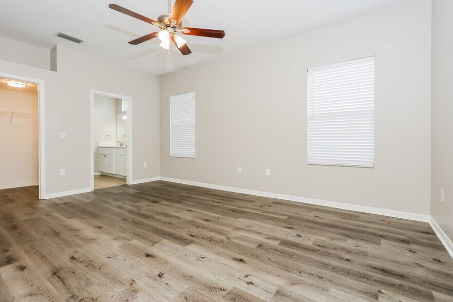 Building Photo - 7006 Monarch Park Dr